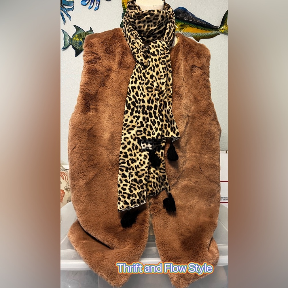 NORDSTROM RACK / PLUSH CARAMEL COVER / NWT